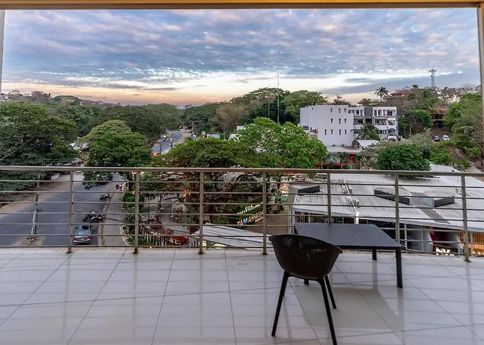 Funky Art Loft Apartment Tamarindo